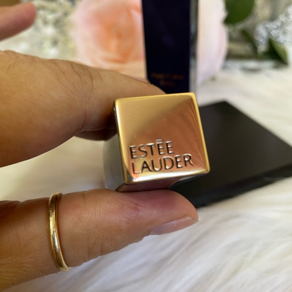 Estee Lauder Envy Liquid Matte  Lipstick 300 Poppy Sauvage 0.23 oz/ 7 ML - Picture 4 of 6